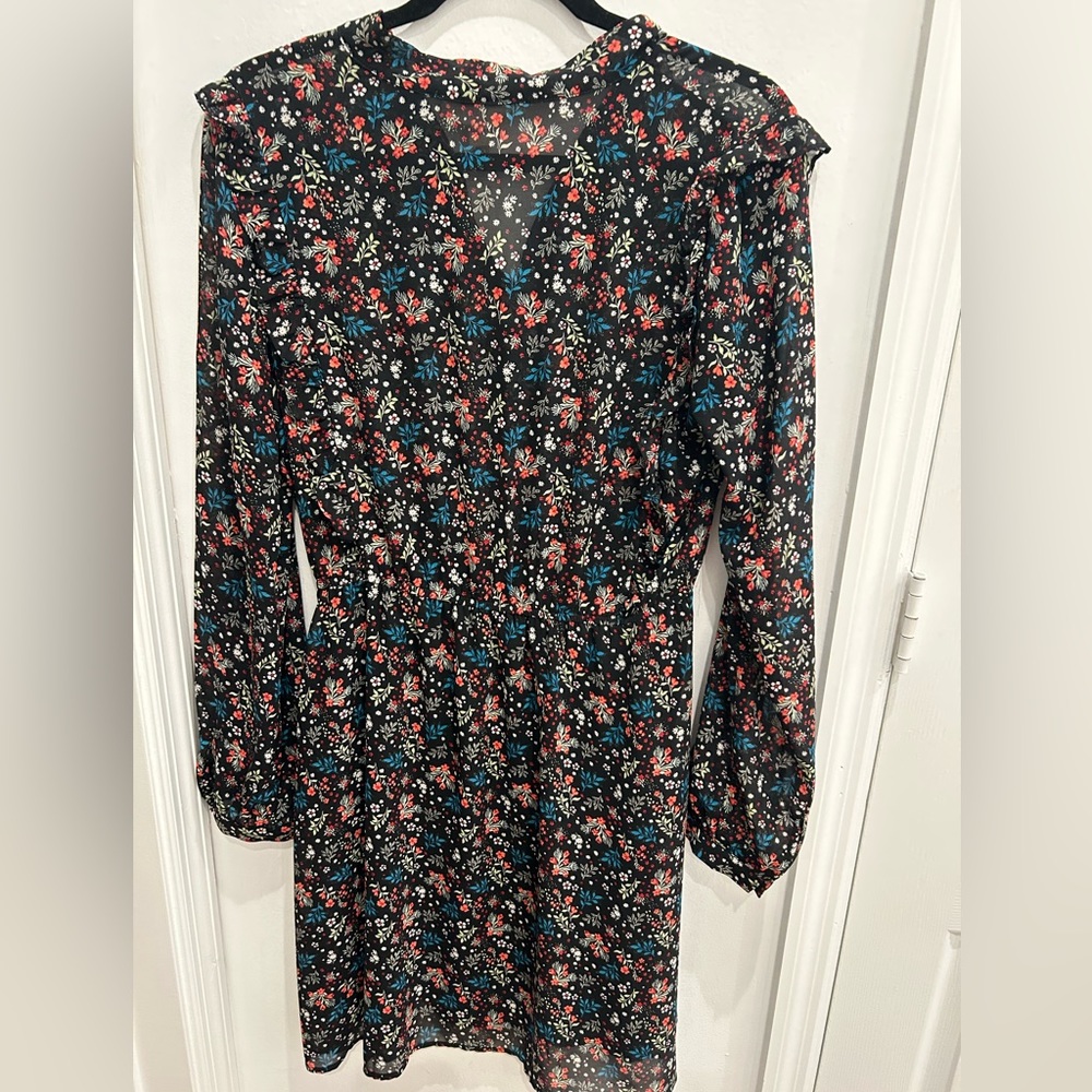 THREADS & STATES Women’s black smocked floral  Dress size Large